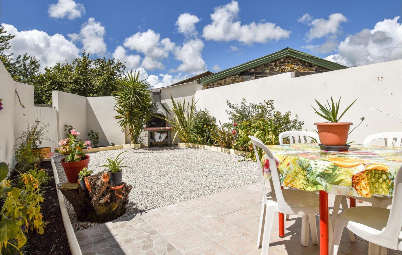 2 Bedroom Lovely Home In St Avaugourd Des Lande Saint-Avaugourd-des-Landes Esterno foto